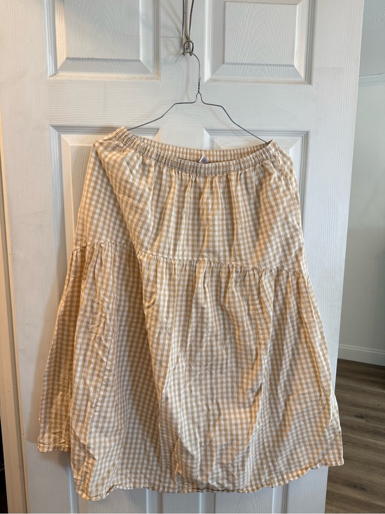 Old Navy Dresses & Skirts - Old navy midi skirt